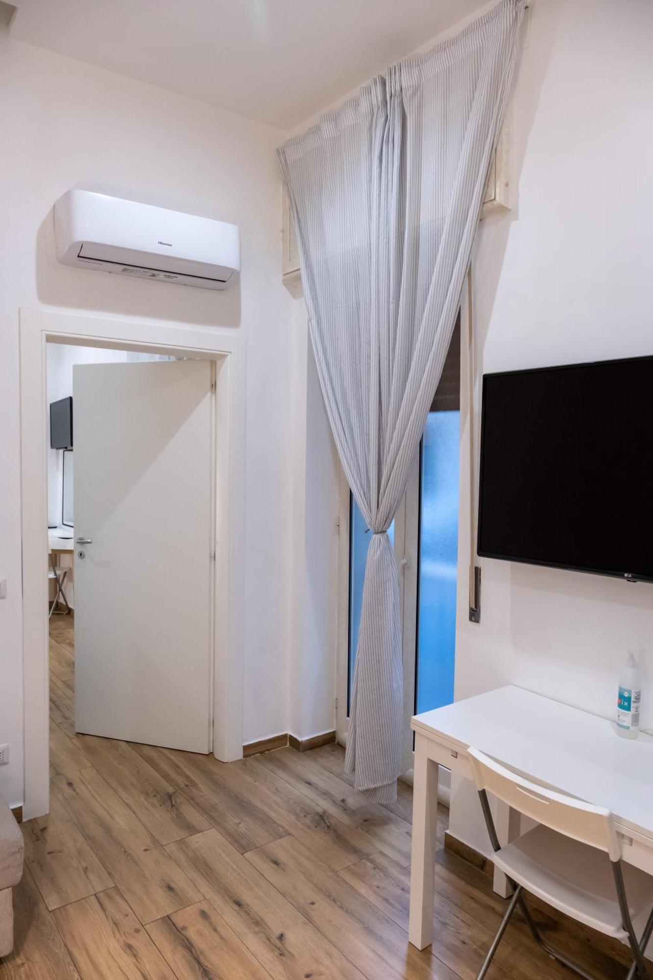 Colibri A Piazza Dante Apartment Napoli Exterior foto