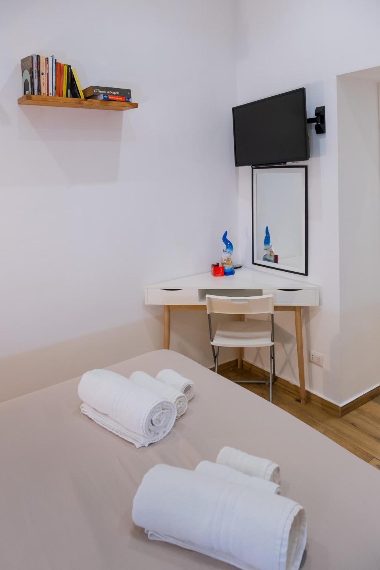 Colibri A Piazza Dante Apartment Napoli Exterior foto